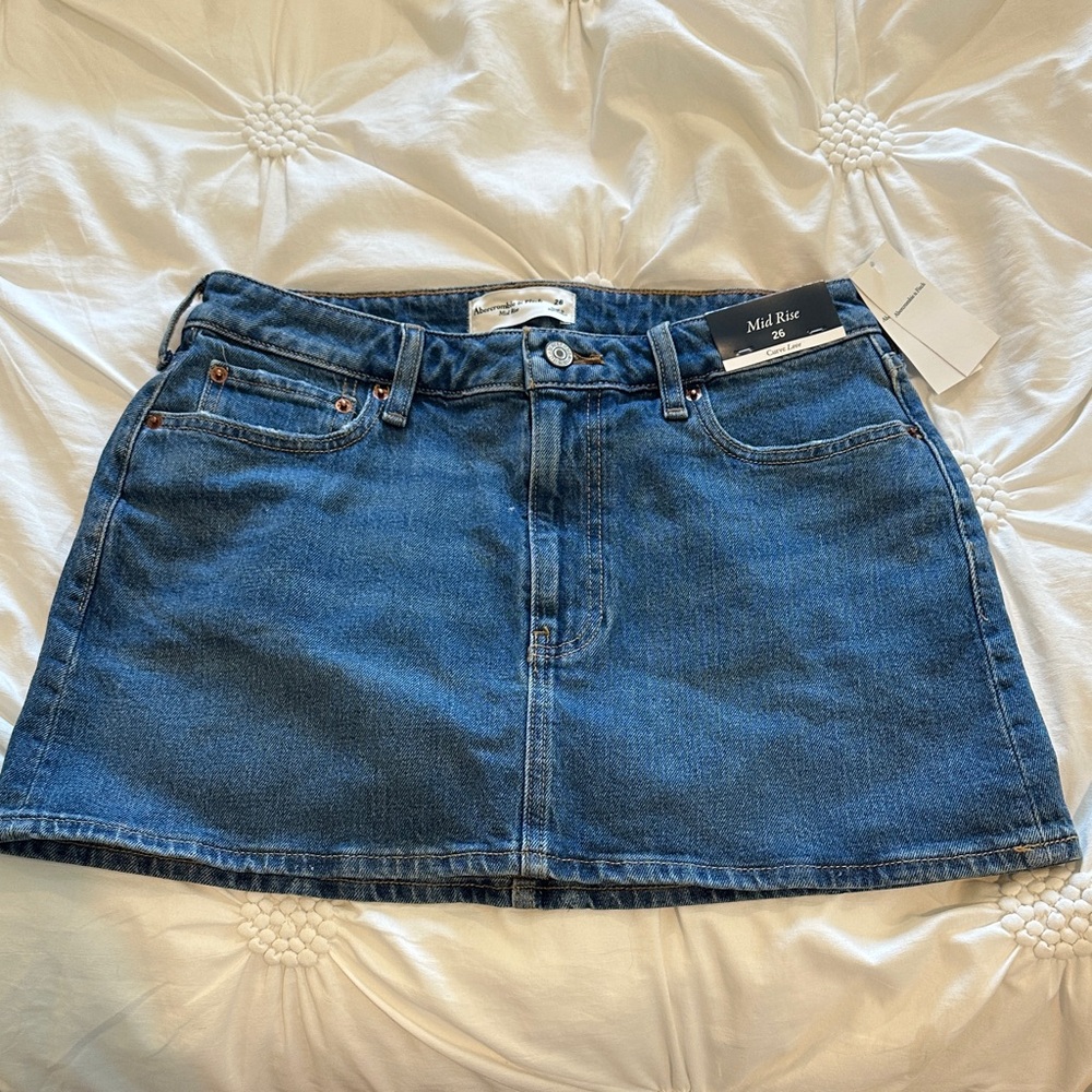 Abercrombie & Fitch Mini skirt